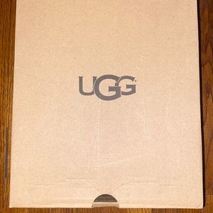 Ugg k classic mini II